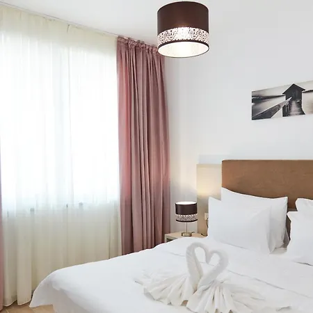 Pe Plaja Cu Laterala La Mare Apartament *